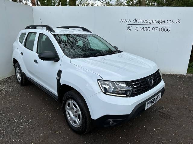 Dacia Duster 1.6 SCe Essential 5dr Hatchback Petrol White