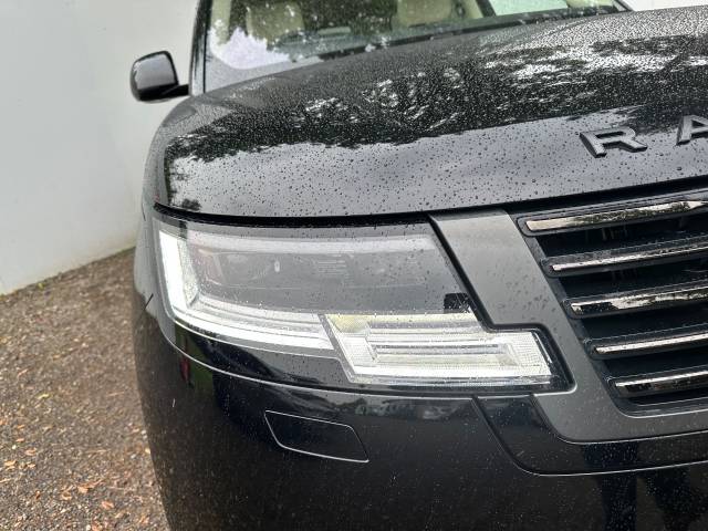 2023 Land Rover Range Rover 4.4 P530 V8 SV 4dr Auto