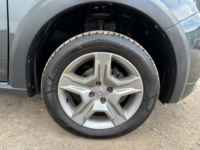 2019 Dacia Sandero Stepway 1.5 Blue dCi Comfort 5dr