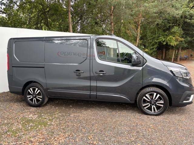 2023 Renault Trafic 2.0 SL28 Blue dCi 170 Sport+ Van EDC