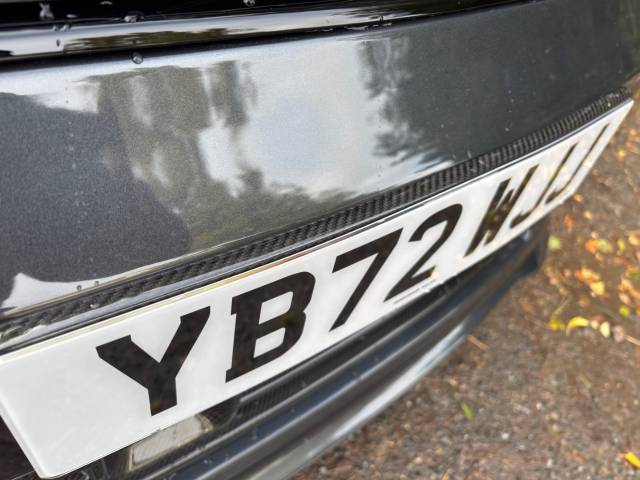 2022 Land Rover Discovery 3.0 D300 R-Dynamic SE Commercial Auto