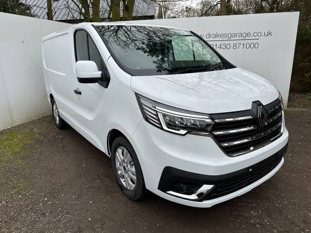 Renault Trafic 2.0 SL30 DCi150 Extra Panel Van Diesel White