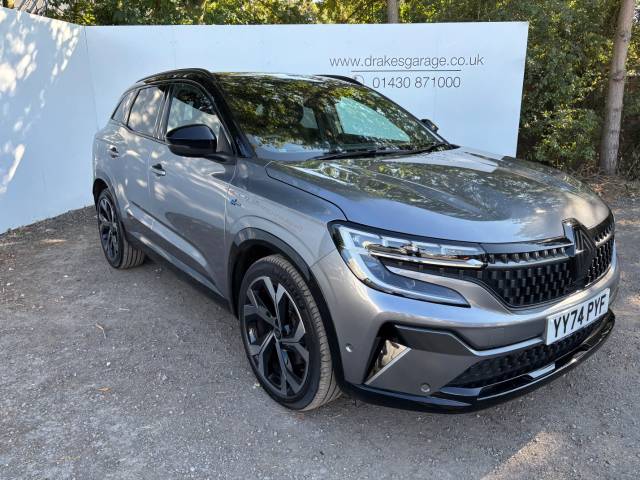 Renault Austral 1.2 E-Tech FHEV Techno Esprit Alpine 5dr Auto Hatchback Petrol / Electric Hybrid Grey/black